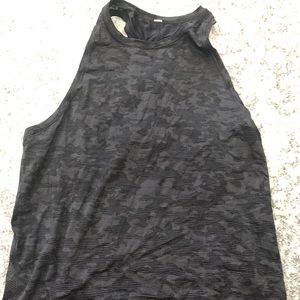 Lululemon black camo tie tank size 8